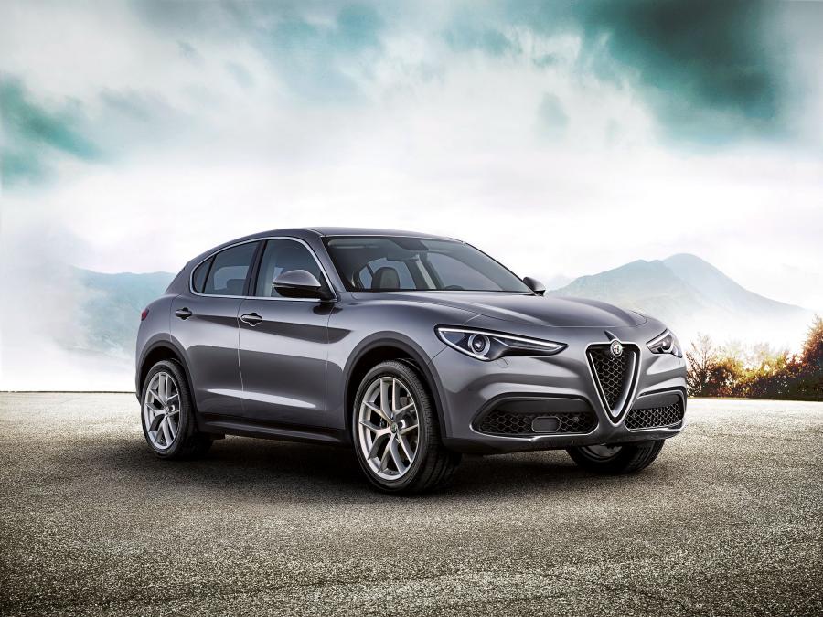  Alfa Romeo Stelvio (949) 2017 года  (WW) (фото 1 из 114)